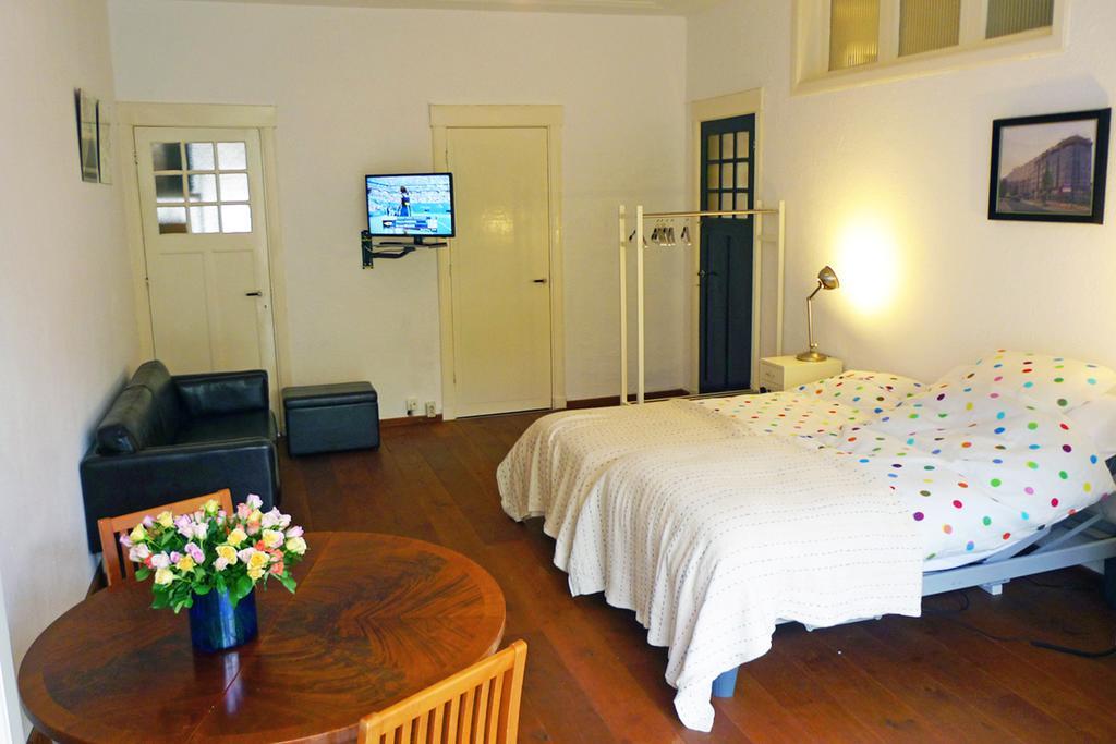 Bed & Breakfast Walenburg Rotterdam Zewnętrze zdjęcie